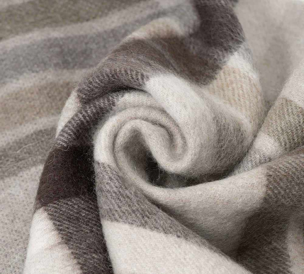 AUSTRALIAN SHEPHERD® 100% Wool Check Scarf Solara - Image 18